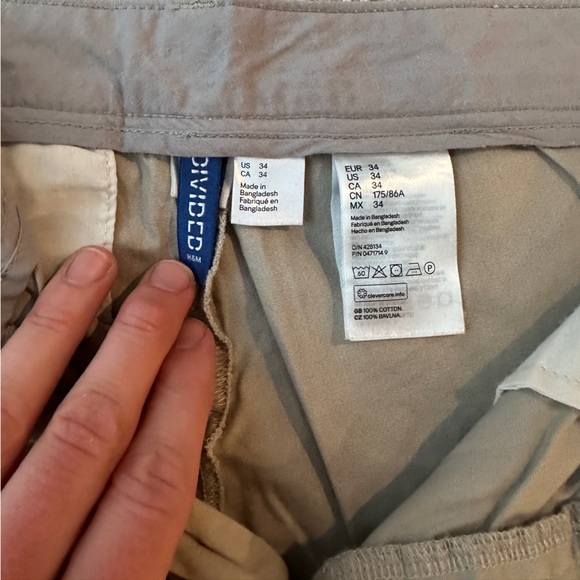 H&M khaki shorts - Picture 2 of 3